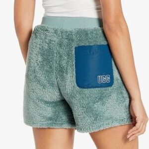 UGG Sherpa Cozy Green Women's Shorts. Size M. Front Pockets and UGG logo on back